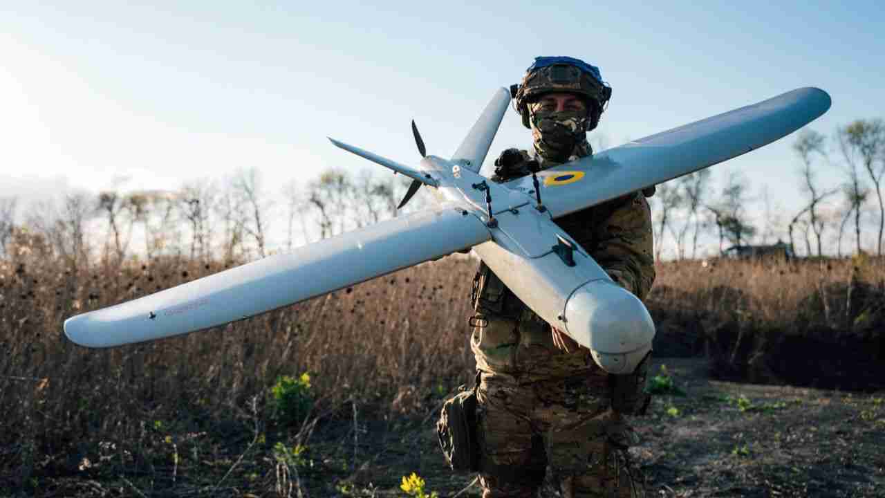 アメリカとウクライナ、軍事協定の可能性で先進兵器と引き換えにドローンを交渉中