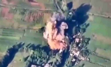 Ucrânia usa bomba JDAM-ER e elimina operadores de drones russos na região de Kursk
