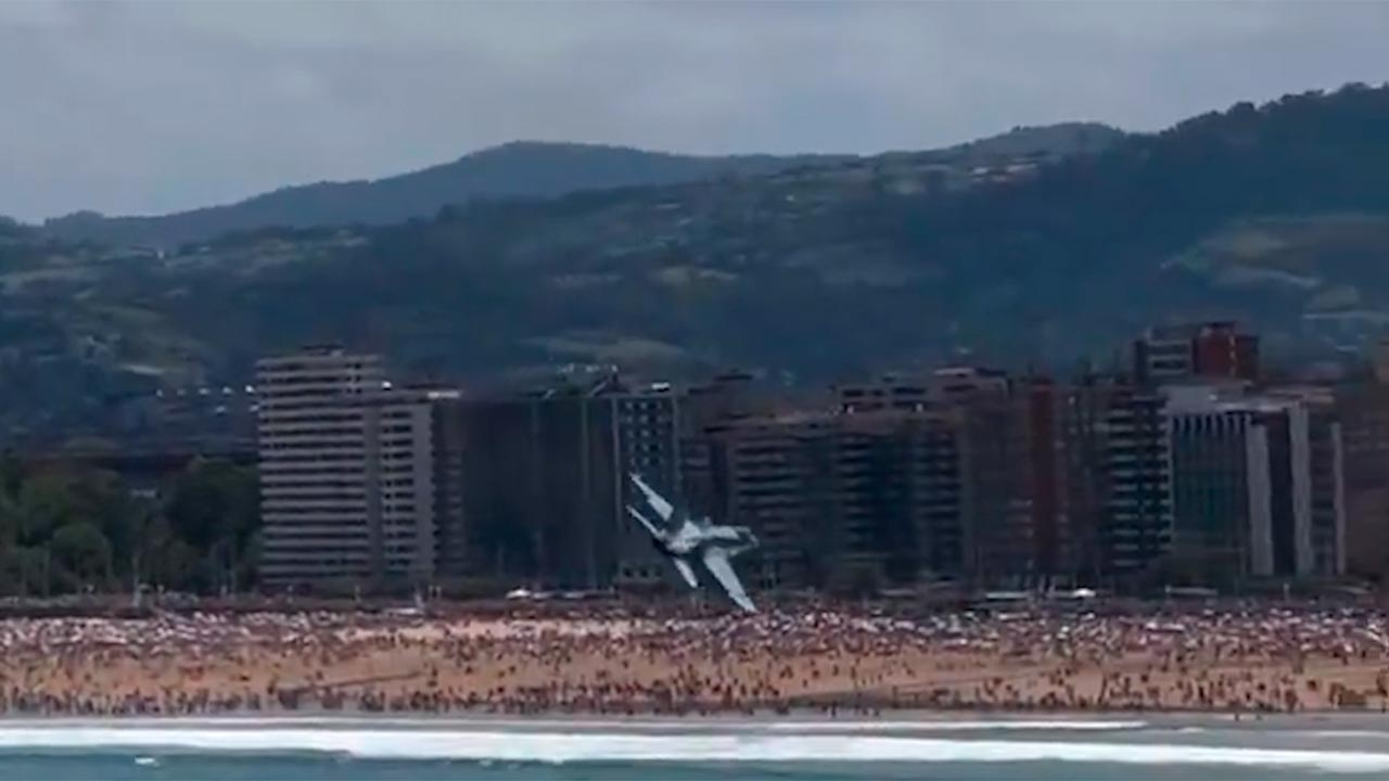F/A-18 Hornet. @EjercitoAire
