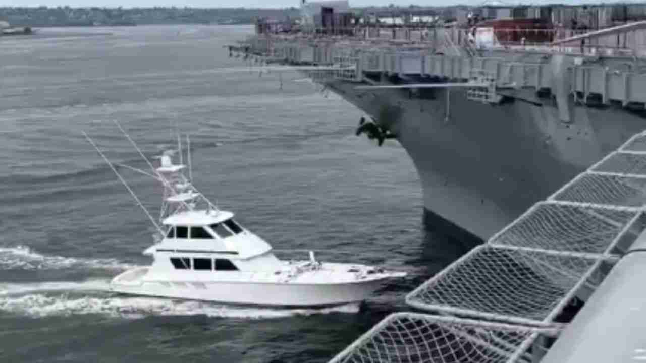 Barco colide com USS Midway em San Diego e capitão é preso após tentativa de fuga
