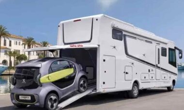 Conheça o motorhome de US$ 360 mil que conta até com garagem