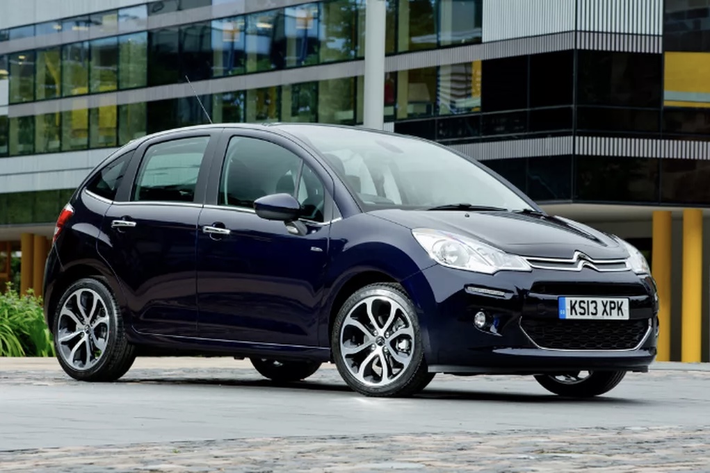 Polícia começa a parar carros que podem apresentar defeitos nos airbags; confira quais