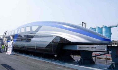 China desenvolve trem-bala tão rápido quanto aeronave Boeing 737