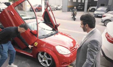 Karrari: Empresário brasileiro viraliza ao transformar Ford Ka em Ferrari