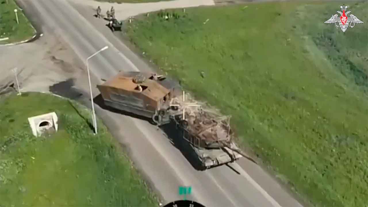 Rusland neemt bijna intacte Oekraïense Leopard 2A6-tank in beslag. Telegram @mod_russia