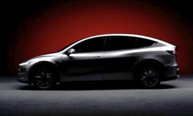 Tesla anuncia "novo" modelo de carro elétrico para o mercado chinês