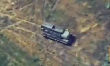 Batalhão de ataque ucraniano ataca sistema de mísseis Buk-M1 da Rússia