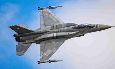 Polônia moderniza 48 caças F-16 para padrão Viper em parceria com os EUA