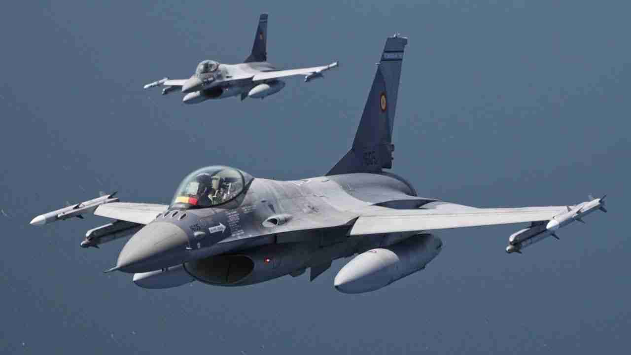 Romênia envia caças F-16 após ataque russo com drones atingir região próxima à fronteira