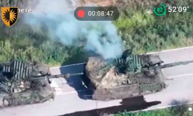 Drones da 22ª Brigada destroem dois tanques russos na região de Kharkiv. Facebook: @22ombr