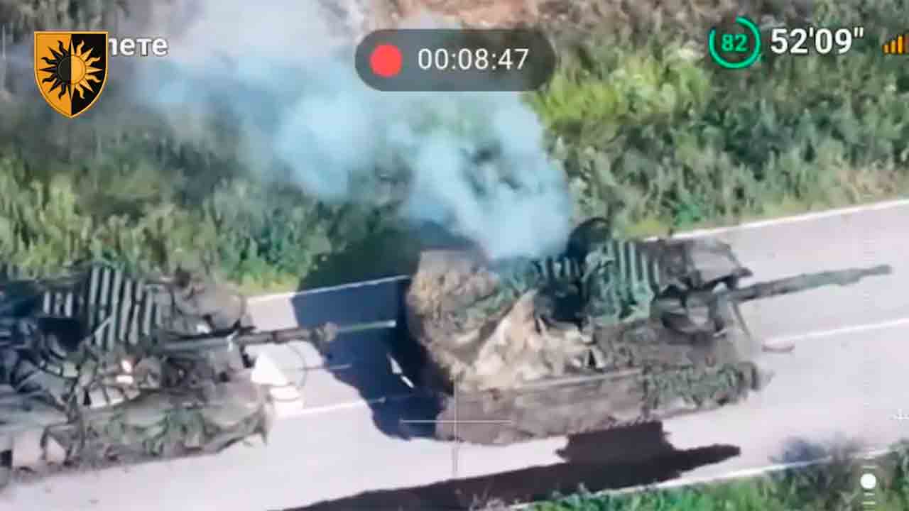 Drones de la 22ª Brigada destruyen dos tanques rusos en la región de Járkov. Facebook: @22ombr