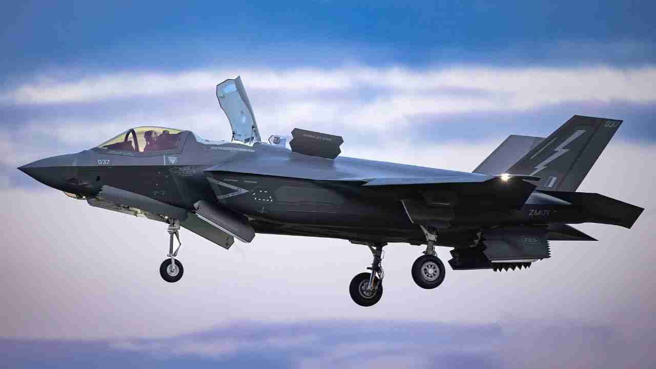 Storbritannien modtager 40. F-35B jagerfly og planlægger at udvide flåden med nye modeller inden 2033