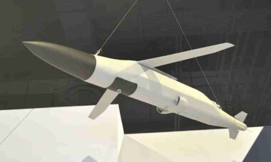 Trump aprova venda de 3.350 mísseis ERAM para reforçar arsenal da Ucrânia