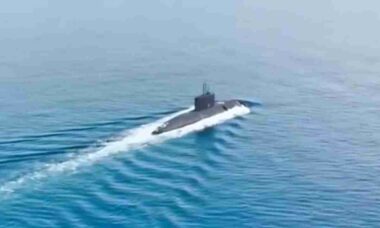 Rússia e China realizam primeira patrulha conjunta de submarinos no Pacífico