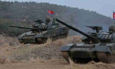 Coreia do Norte enviará tanques e tropas à Rússia em possível operação militar
