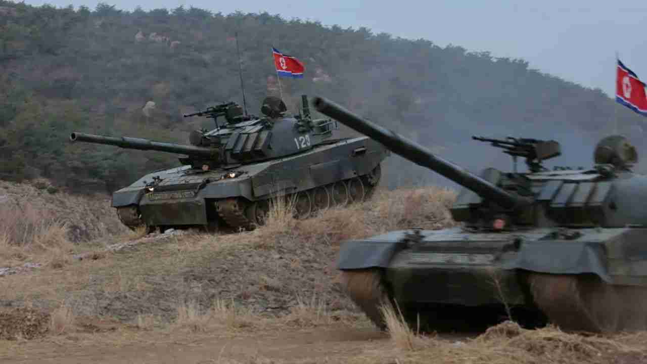 Észak-Korea tankokat és csapatokat küld Oroszországba egy lehetséges katonai művelet részeként