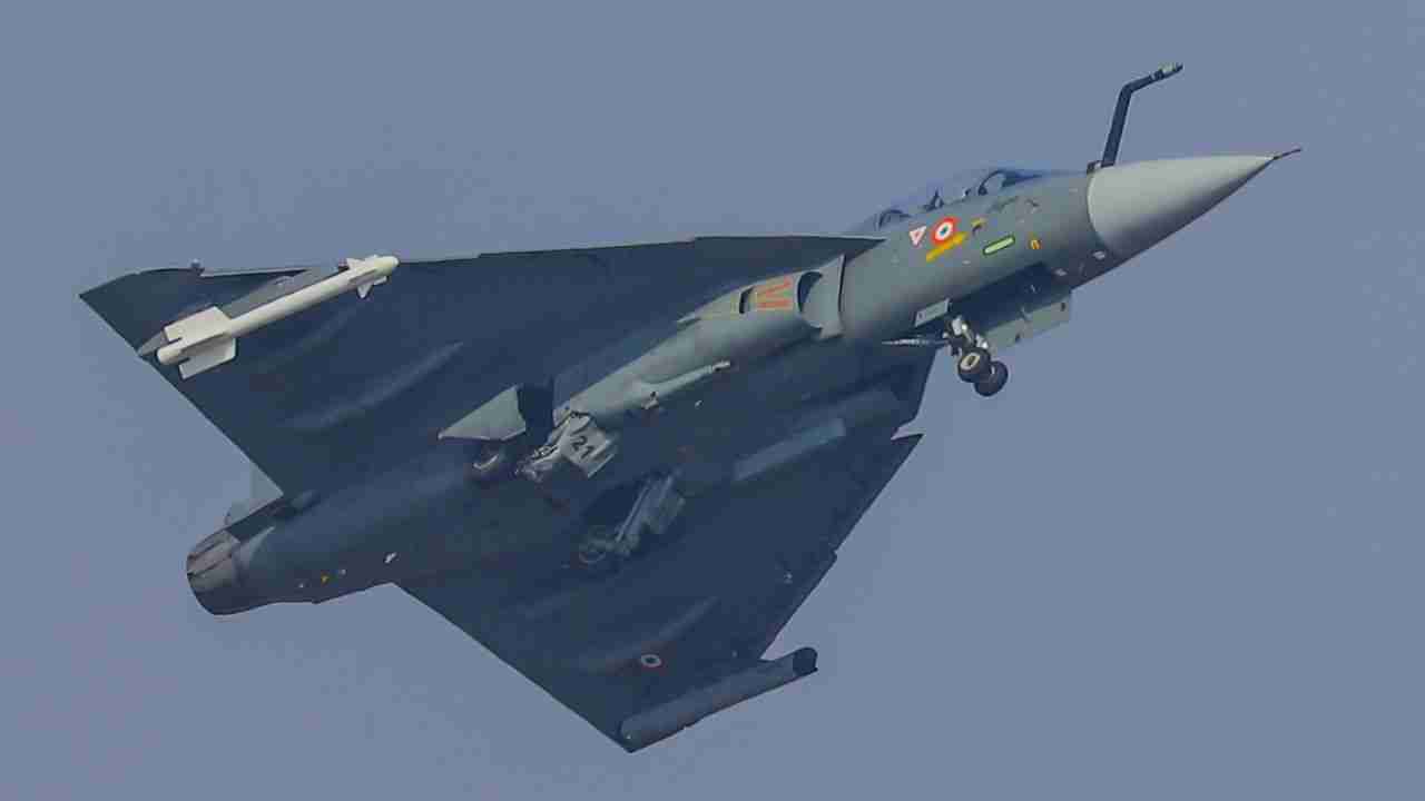 India invests $7.4 billion in 97 Tejas fighter jets and seeks to expand exports