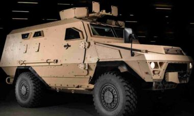 França entrega blindados Bastion à Ucrânia após testes e atraso por falta de acordo oficial