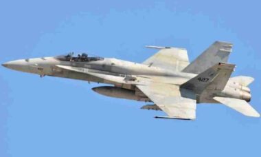 Malásia desiste de comprar caças F/A-18 do Kuwait por custos e falta de viabilidade