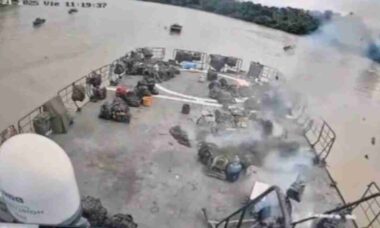 Guerrilheiros dissidentes das FARC atacam barco da Marinha da Colômbia com drone