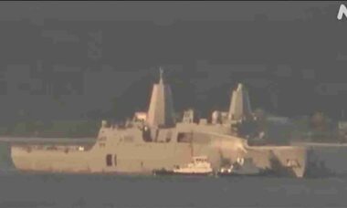 Incêndio a bordo do USS New Orleans no Japão deixa 2 marinheiros feridos