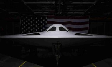 Segundo B-21 Raider deve realizar voo ainda este ano e ampliar força aérea dos EUA