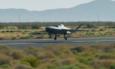 EUA testam com sucesso novo caça não tripulado YFQ-42A. Foto: USAF