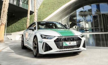 Polícia de Dubai apresenta Audi RS7 Performance de 630 cv como nova viatura
