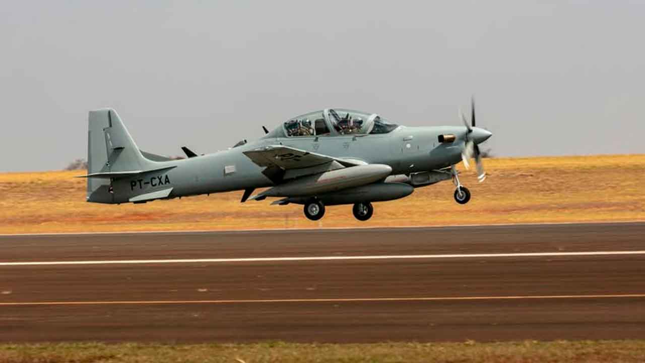 A-29N Super Tucano i flyvning. Foto: Embraer