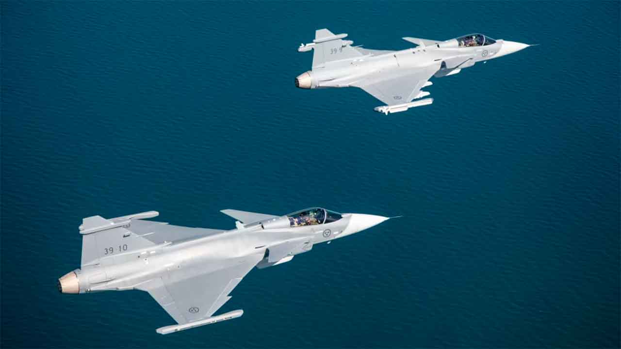 サーブ グリペンE 戦闘機. 写真: Saab