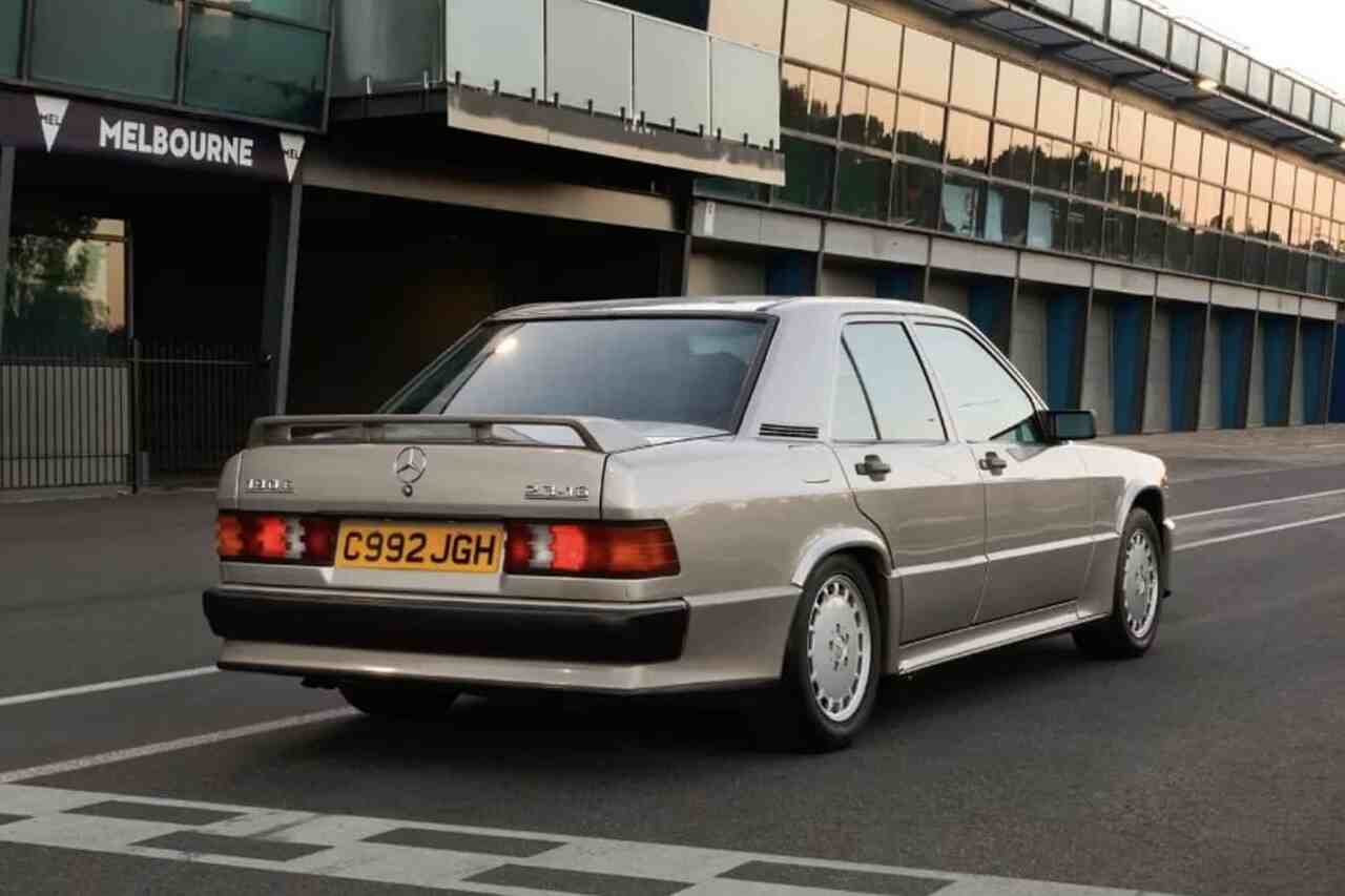 Ayrton Senna Mercedes-Benz 190 E Cosworth-ja árverésre kerül Angliában