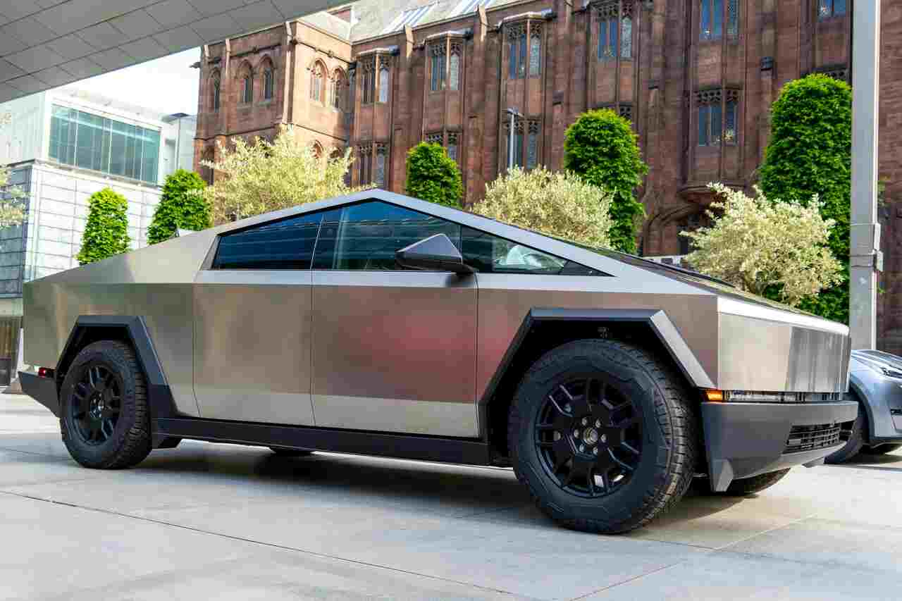 Tesla Cybertruck pode ser usado pela Força Aérea dos EUA como alvo de mísseis