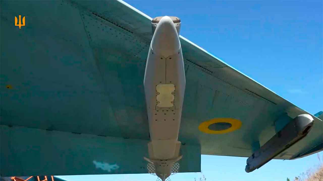 Vídeo: Ucrania integra misiles ADM-160 MALD a los cazas Su-27 en ataques combinados. Foto: Ukrainian Air Force
