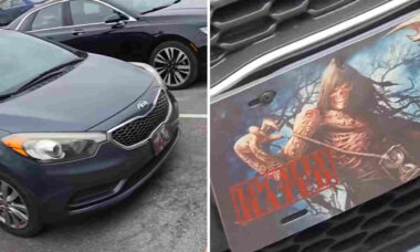 Vídeo: Homem fica chocado ao encontrar Kia do "Rei das Trevas" em estacionamento de restaurante