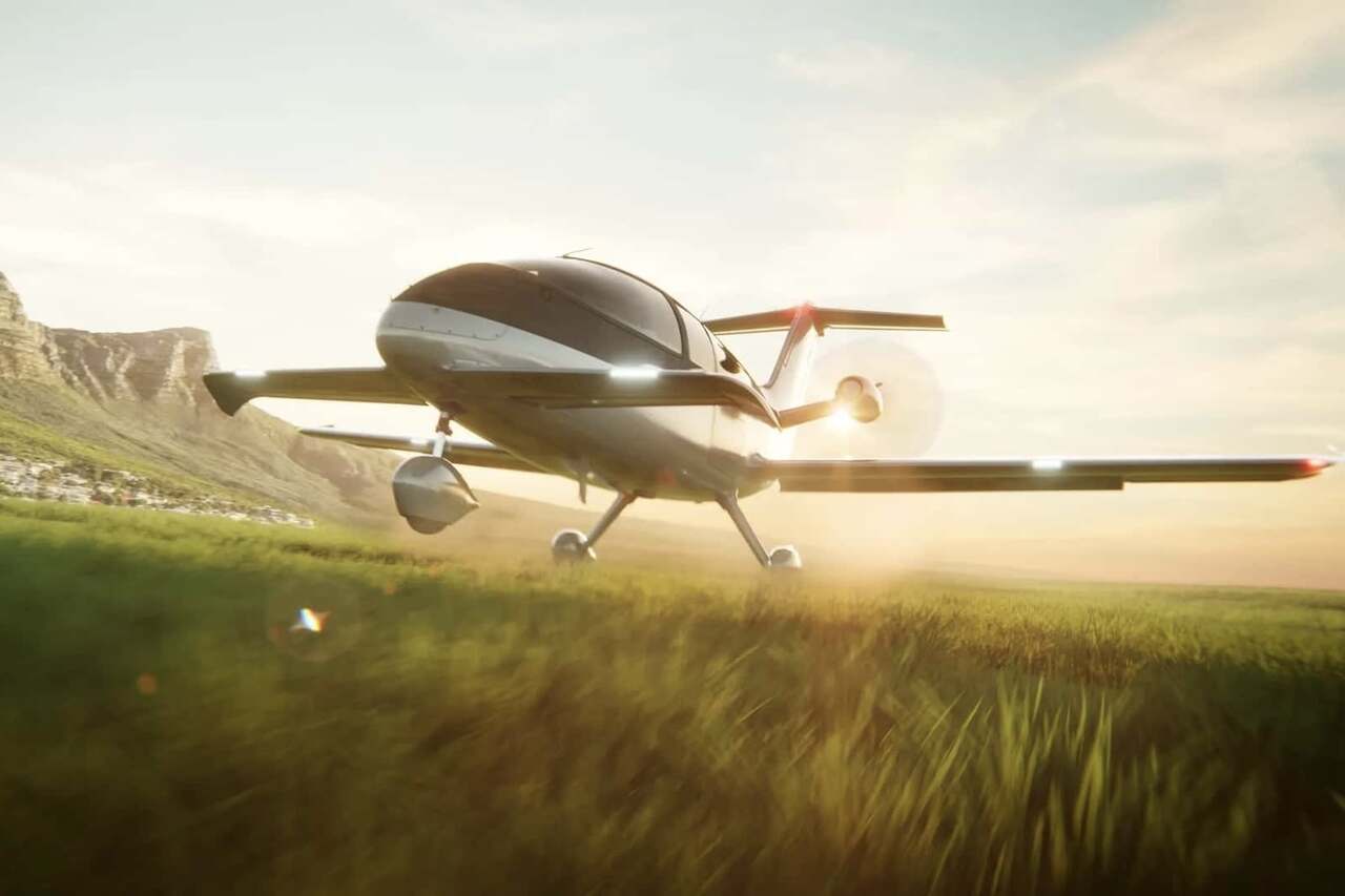 Conheça o Cássio 330, avião híbrido que conta com motor de moto Kawasaki