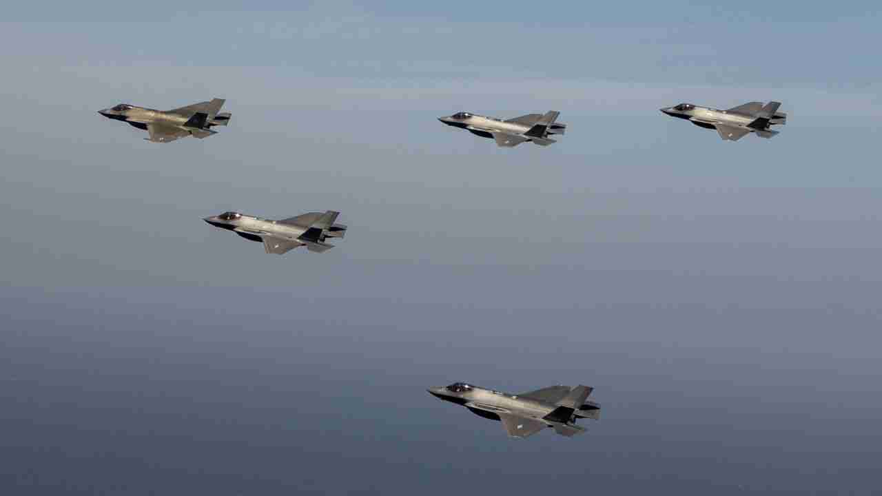 EUA enviam caças F-35 ao Caribe e ampliam pressão militar contra a Venezuela