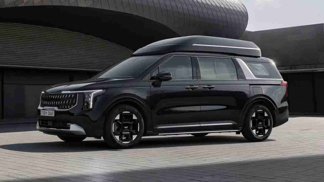 Kia Carnival Hi Limousine 2026 chega com luxo, conforto e opção híbrida