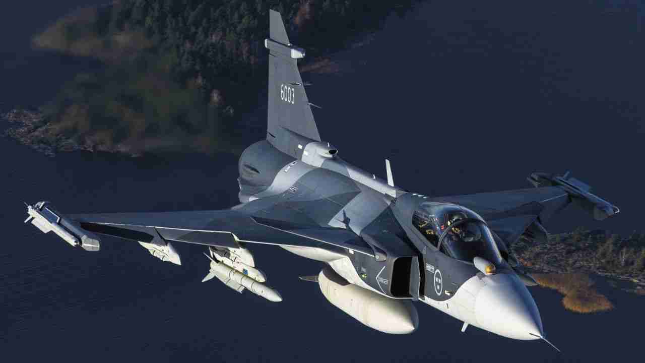 Ukrajina by měla obdržet stíhačky Gripen, Mirage a F-16 na posílení protivzdušné obrany