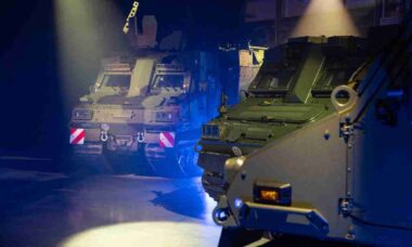 BAE Systems inicia entrega de veículos anfíbios BvS10 para Suécia, Alemanha e Reino Unido