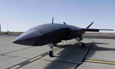 Austrália apresenta novo drone militar MQ-28 Ghost Bat desenvolvido com a Boeing