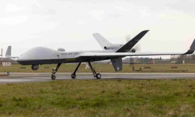Defesa britânica destaca novos marcos da Força Aérea Real em tecnologia aérea autônoma
