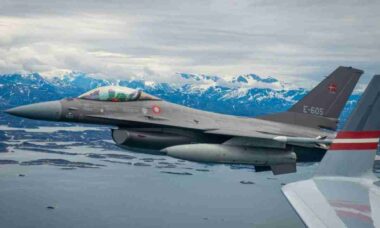 Dinamarca e aliados realizam Arctic Light 2025 com exercícios militares na Groenlândia