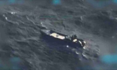 EUA realizam 2º ataque letal a suposto barco de narcoterroristas venezuelanos no Caribe