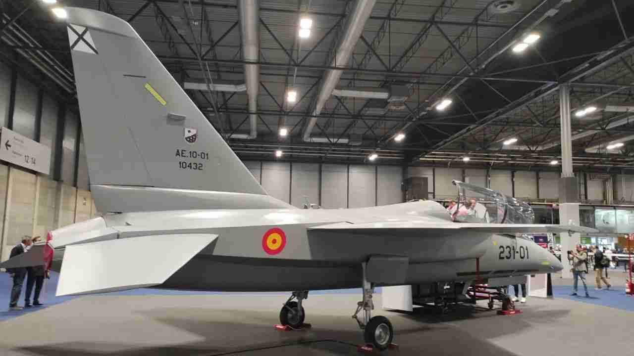 Spanje koopt 45 Hürjet-jets om luchtmachttraining te moderniseren en F-5M te vervangen