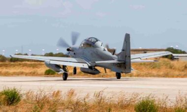 Portugal recebe primeiros A-29N Super Tucano e inicia integração com padrões da OTAN