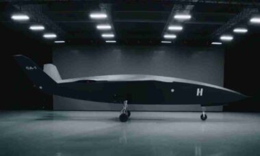Helsing apresenta CA-1 Europa: drone de combate autônomo para forças aéreas europeias