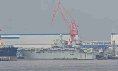 Sichuan: navio de assalto anfíbio chinês está pronto para iniciar testes em mar aberto