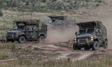 Veículos blindados emiratenses Spartan-SUT são avistados na Guarda Nacional da Rússia