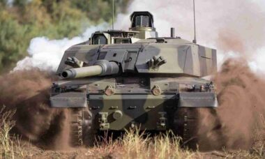 Reino Unido planeja concluir testes do novo tanque Challenger 3 até 2026