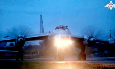 NORAD mobiliza caças F-16 para escoltar aviões russos perto do Alasca. Telegram @mod_russia